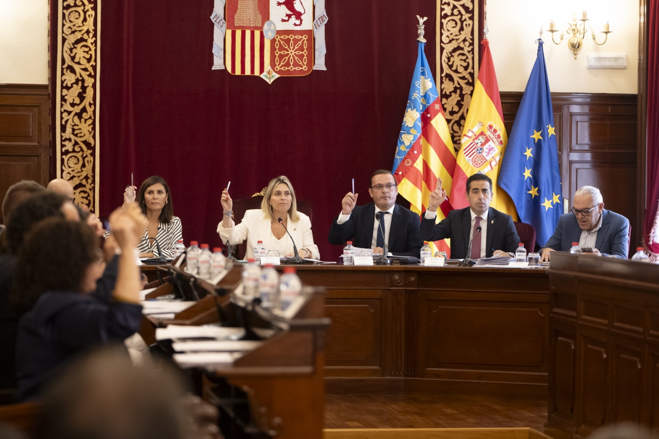 La Diputació exigix al Govern mesures urgents davant la deterioració dels serveis ferroviaris i mantindre als jutges de pau en els municipis de la província
