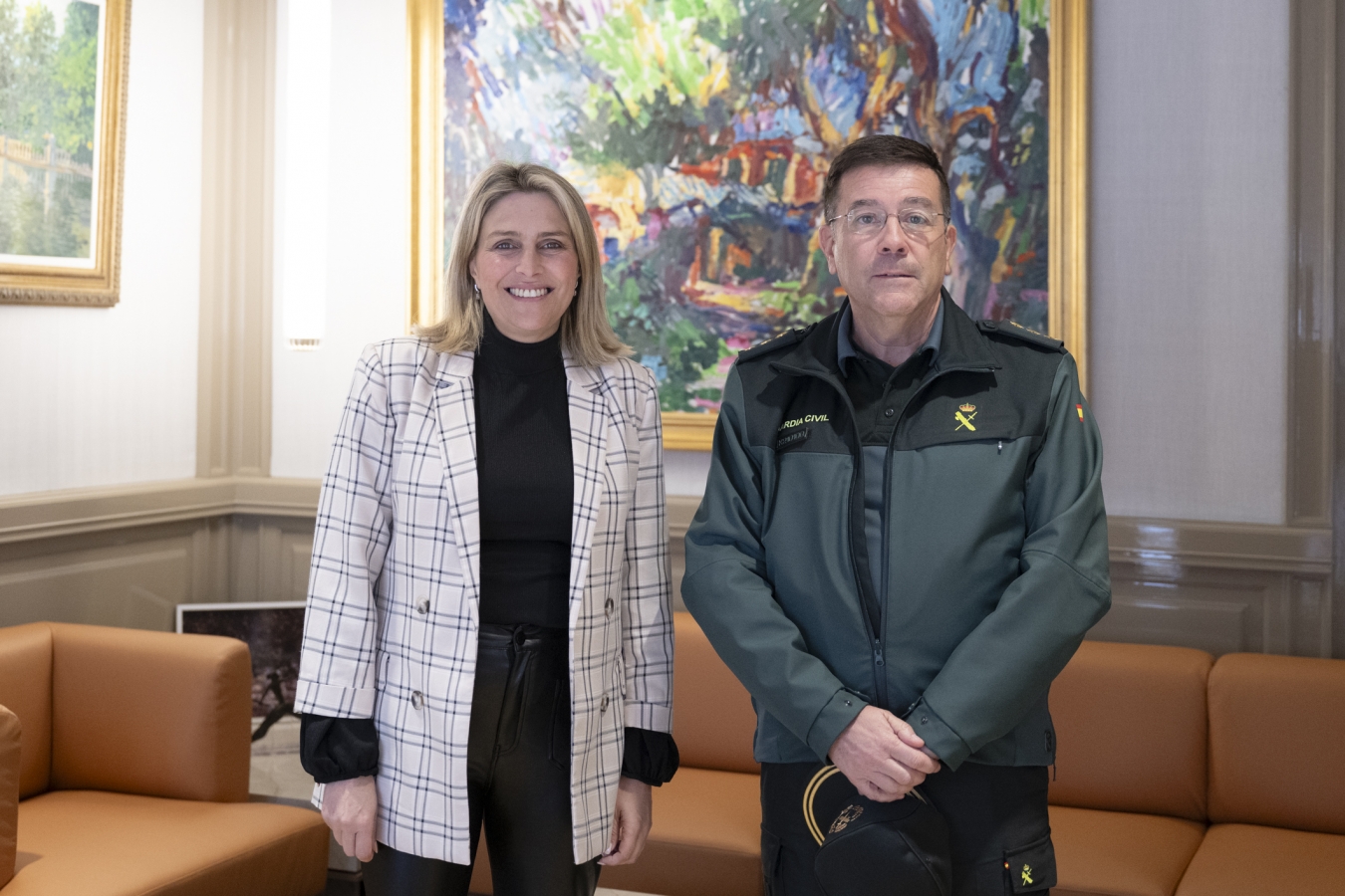 Marta Barrachina agradece la labor de Ángel Gil por fortalecer la colaboración entre la Diputación y la Guardia Civil para velar por el bienestar y la seguridad de los castellonenses