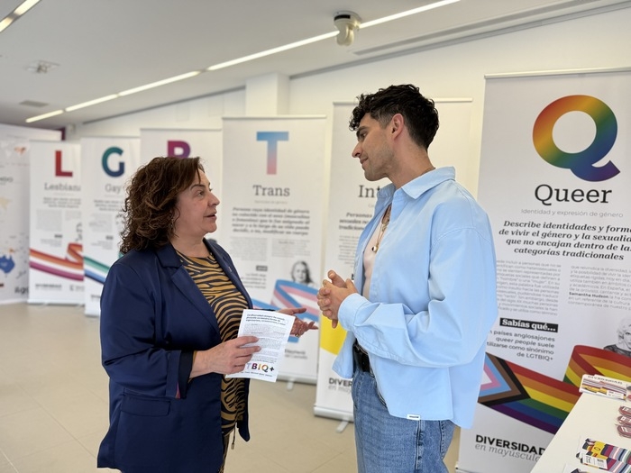 La Diputación de Castellón impulsa la exposición ‘Diversidad en MAYÚSCULAS’ con el fin de concienciar a la población sobre la diversidad sexual y de género