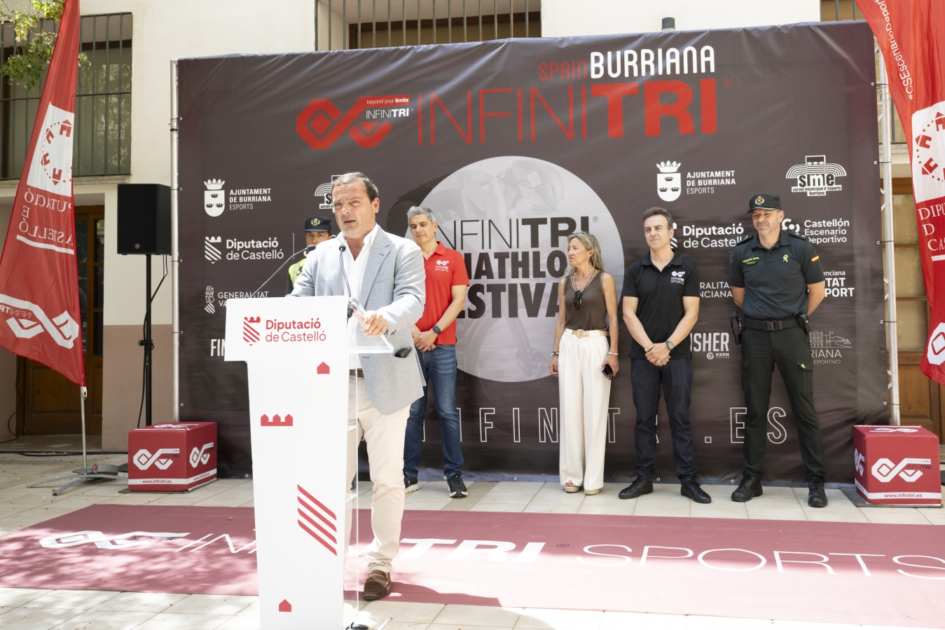 La Diputación de Castellón destaca el Infinitri Burriana Triathlon Festival como una cita de referencia para proyectar el potencial paisajístico de Castellón