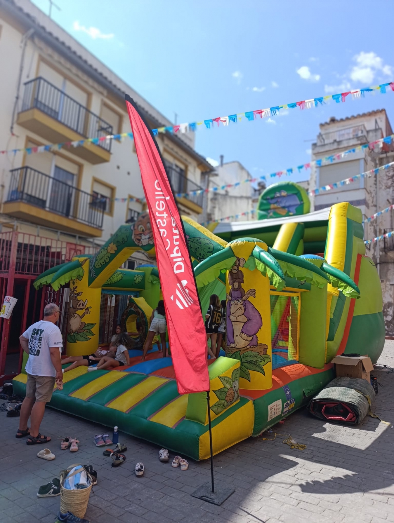 La Diputación de Castellón dinamiza la programación cultural de 103 municipios durante el verano con parques infantiles